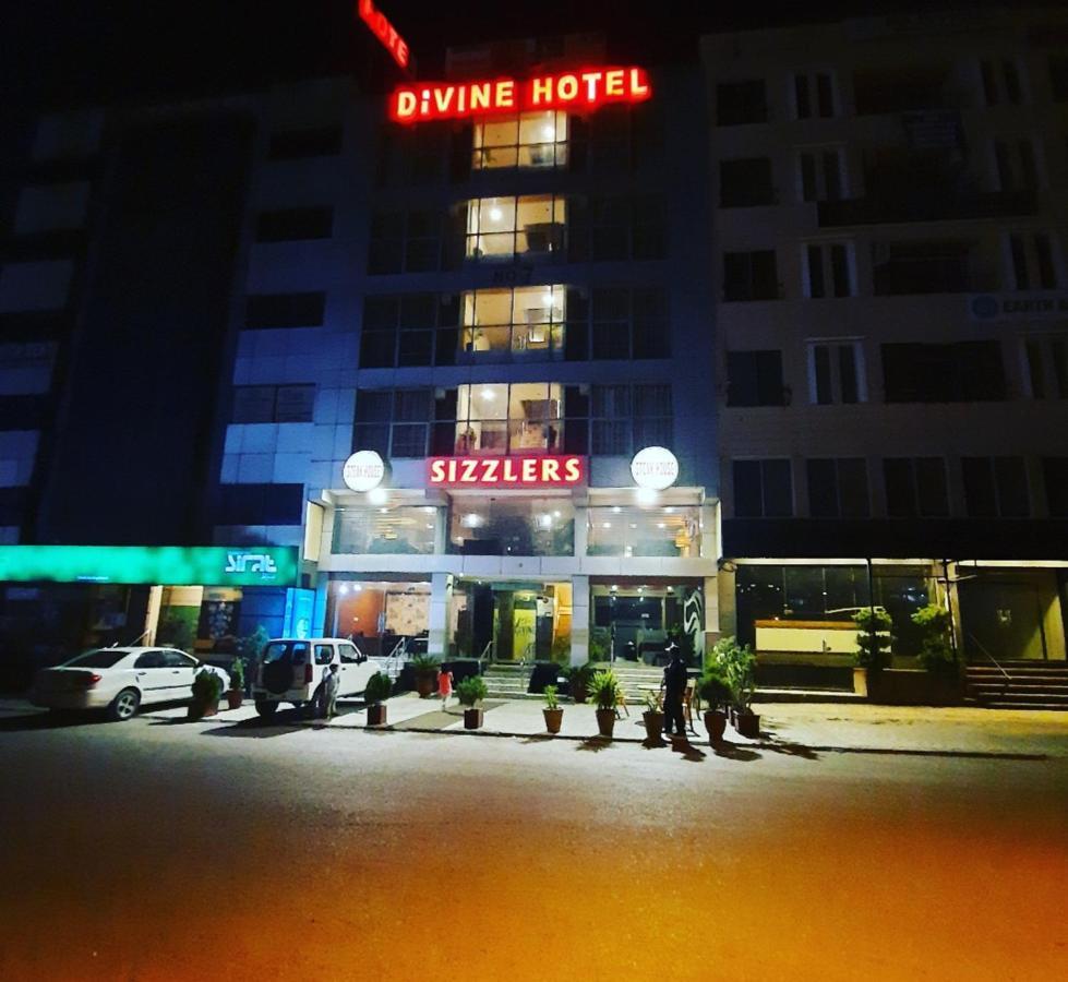 Divine Hotel Rawalpindi Exterior photo
